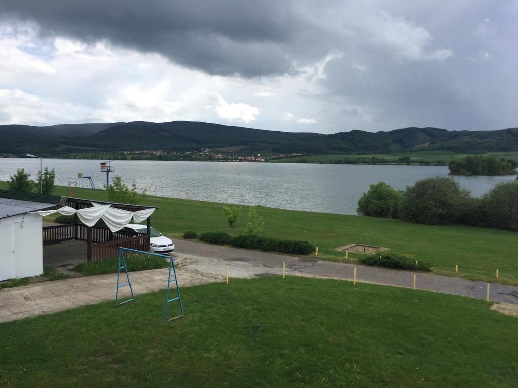 Turisticka Ubytovna Hotel Divín エクステリア 写真